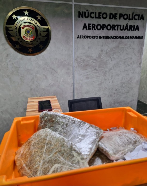 Passageira é presa no aeroporto de Manaus ao tentar viajar com drogas no corpo