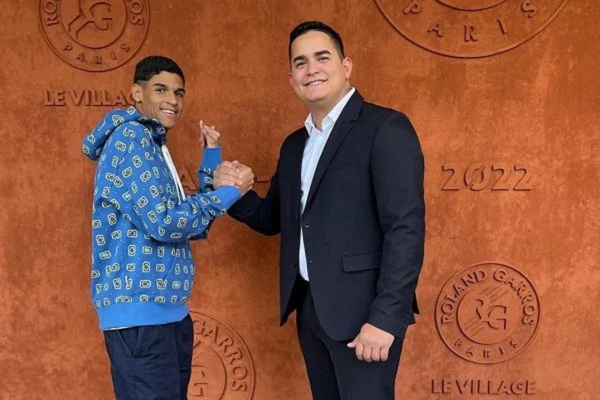 Print mostra ex-empresário tentando aliciar Luva de Pedreiro para evitar escândalo