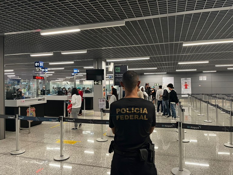 Homem é preso pela PF em Manaus ao tentar embarcar para São Paulo com documento falso