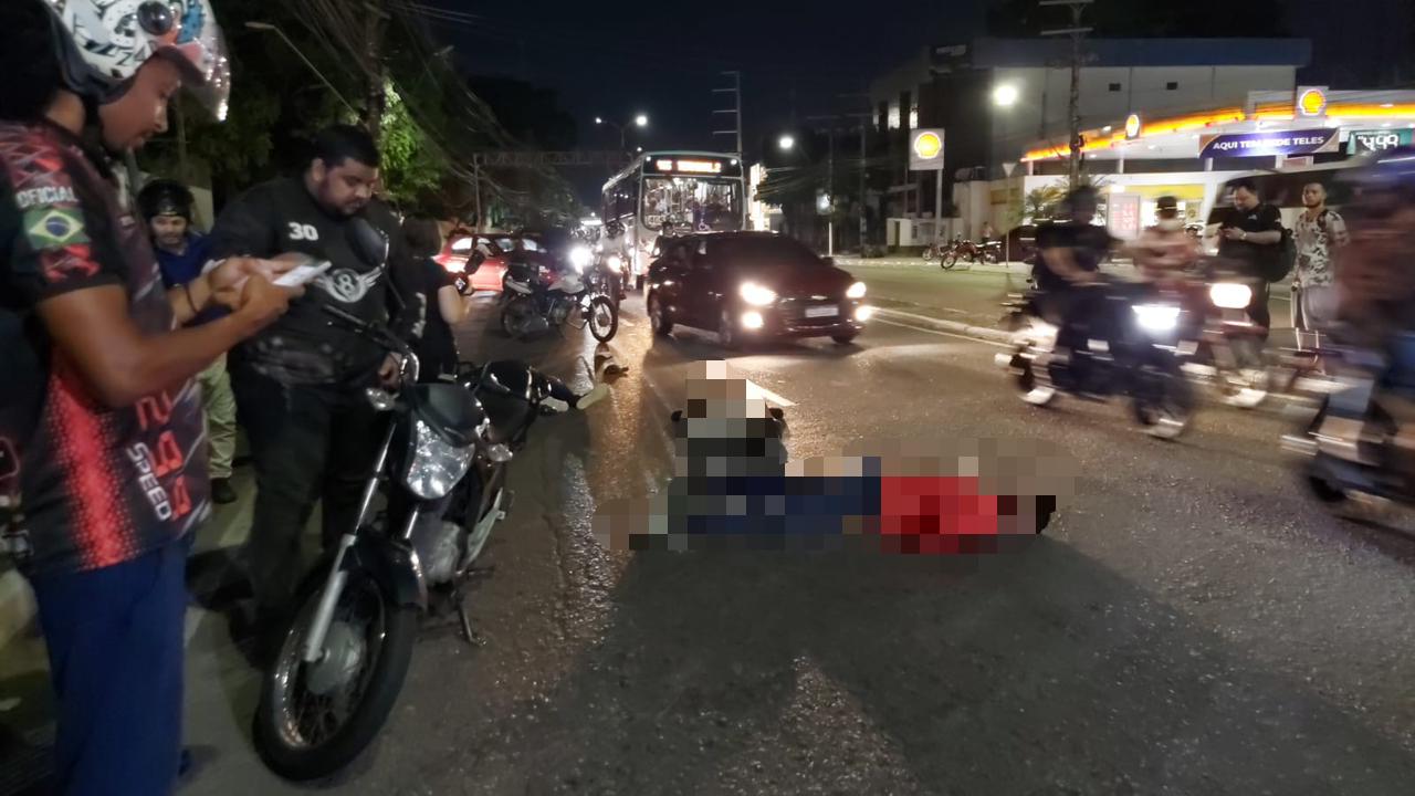 Justiceiro mata dois suspeitos de assalto em avenida de Manaus