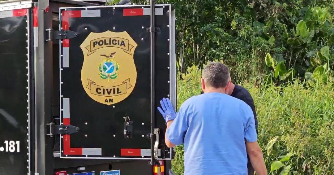 Moradores sentem forte odor e encontram corpo com fios enrolados no pescoço no Lago Azul