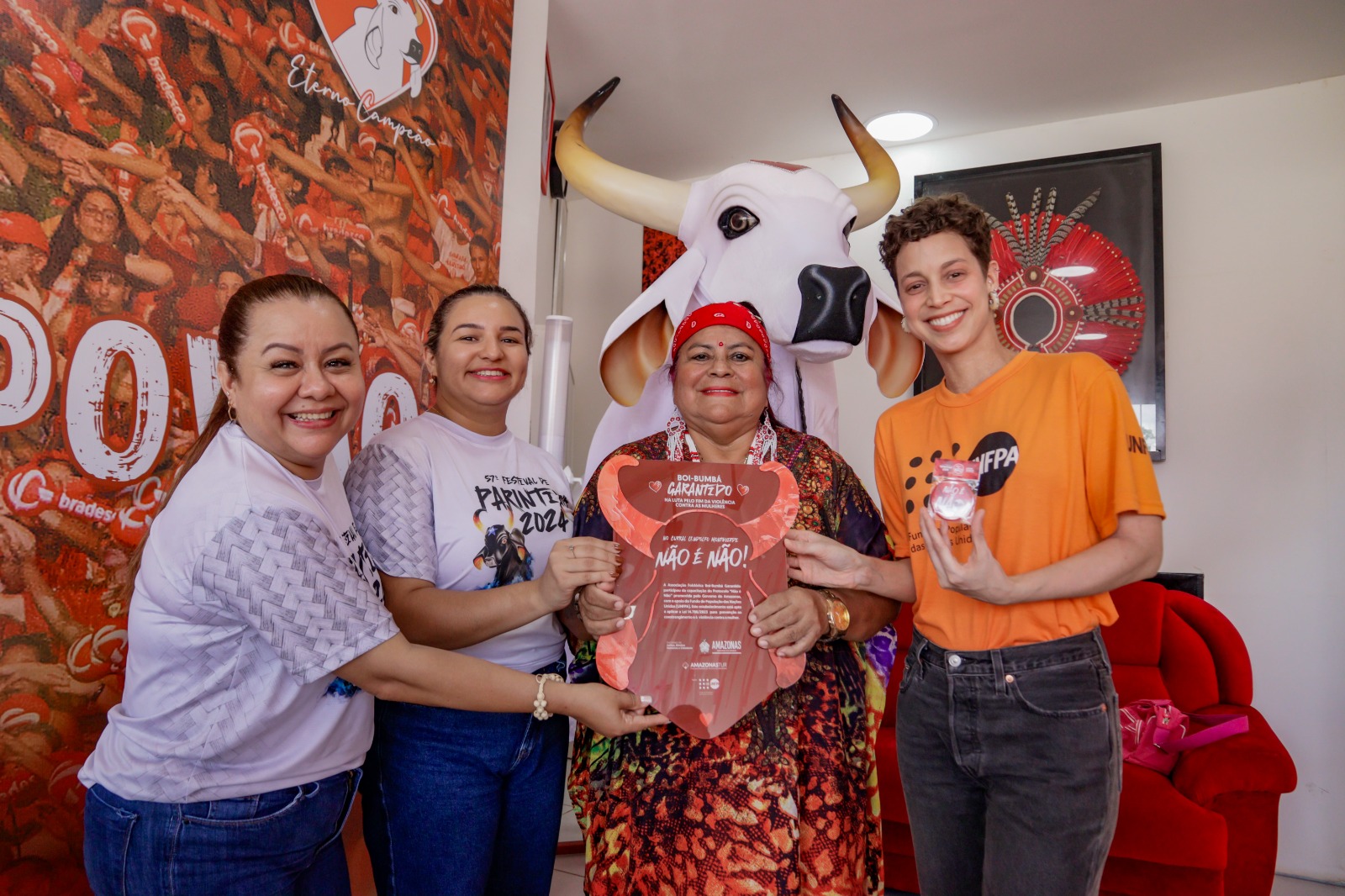 Caprichoso e Garantido aderem ao 'Não é Não' no combate à violência contra a mulher