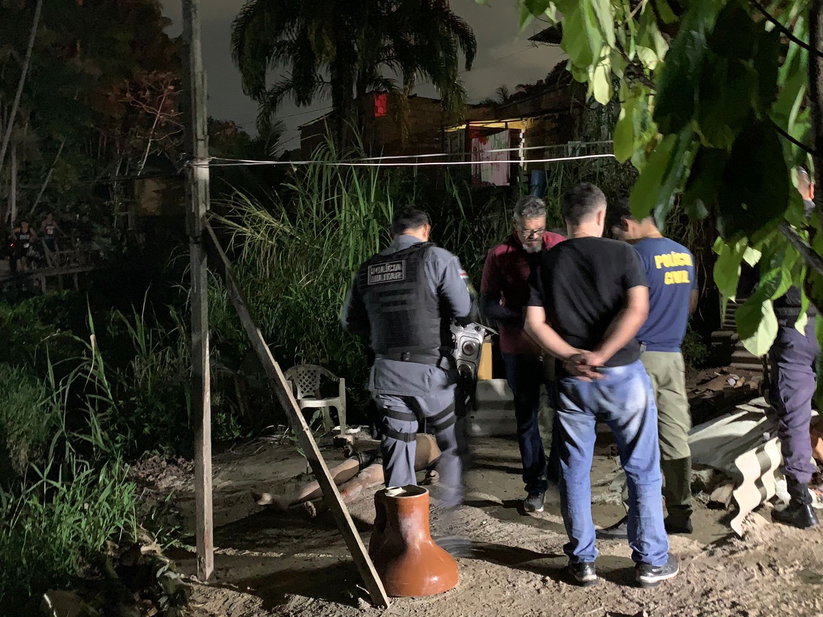 Tribunal do crime: homem é arrastado de dentro de casa e morto a pauladas no Terra Nova