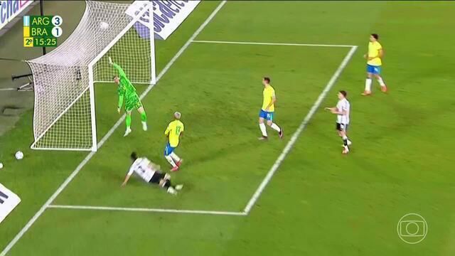 Brasil sofre goleada para a Argentina no Monumental