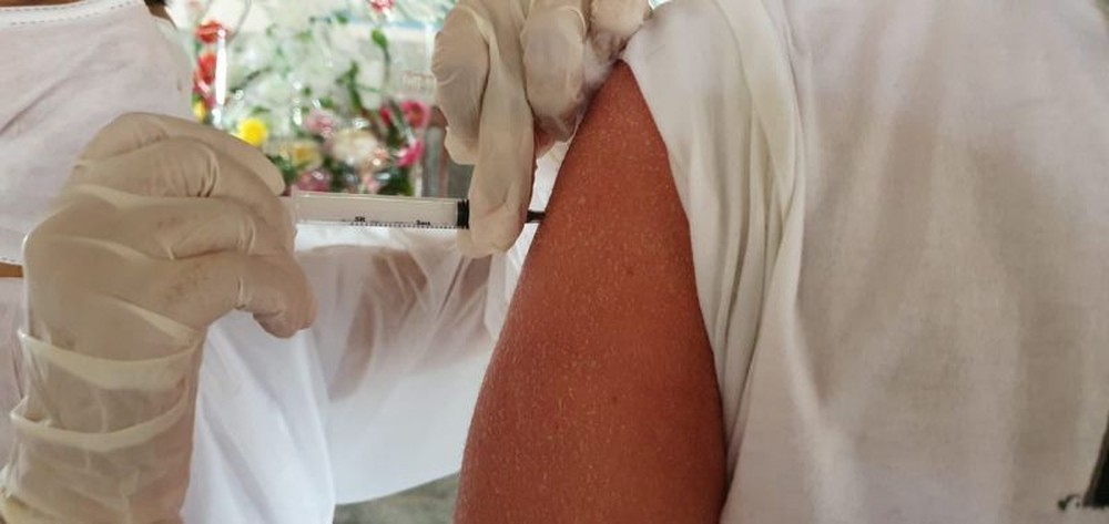 Jovens de 20 anos se vacinam contra Covid-19 em São Luís do Maranhão 