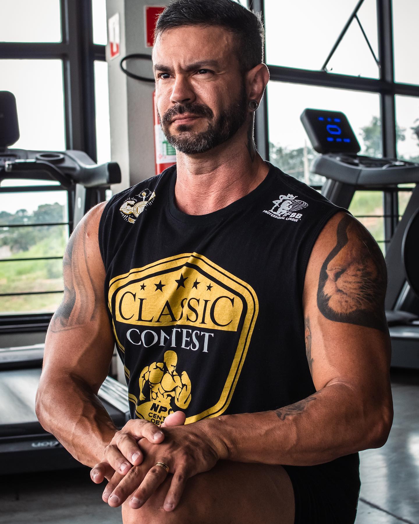 Personal trainer é preso por tocar seios de aluna durante avaliação: "Achei que era correspondido"