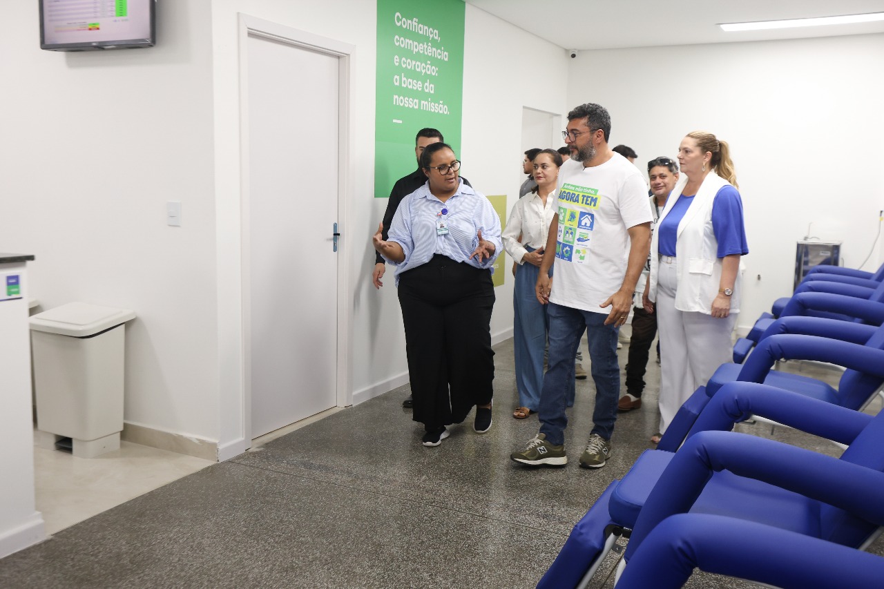 Governo do Amazonas entrega novo pronto atendimento no Platão Araújo