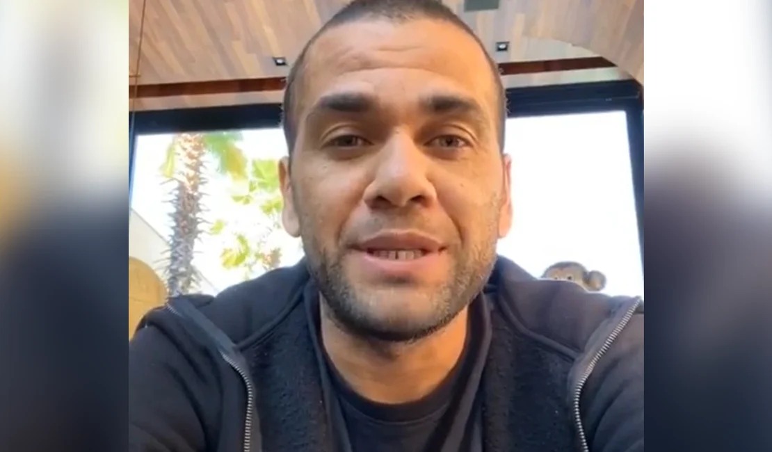 Justiça concede liberdade a Daniel Alves com fiança de R$ 5,5 milhões
