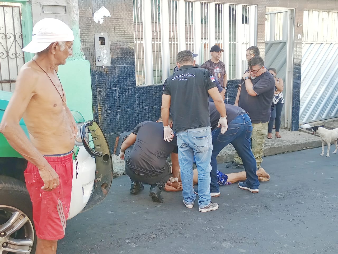 Na véspera de Natal, briga acaba com homem morto a tiros e facadas em Manaus