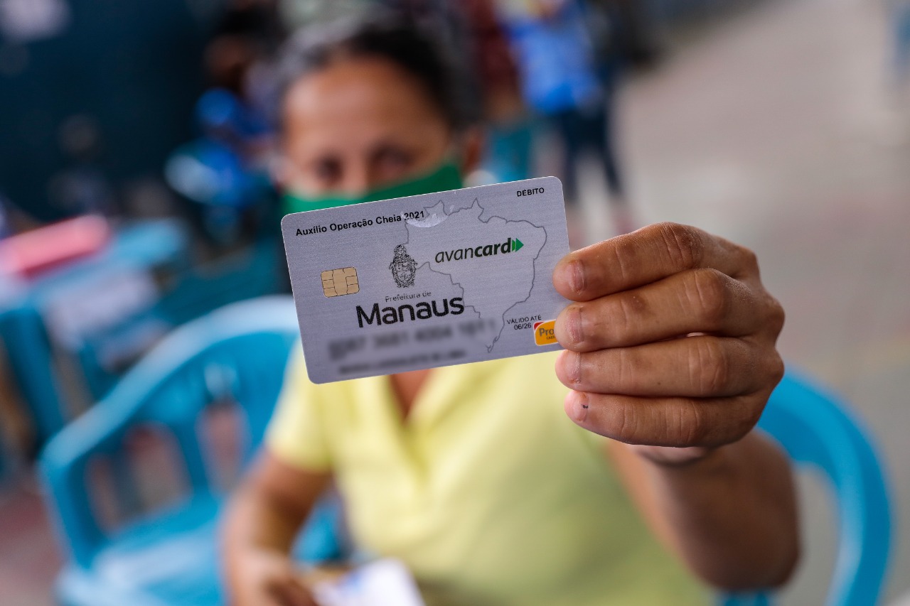 Prefeitura realiza agendamento para recebimento do cartão Auxílio Cheia em Manaus