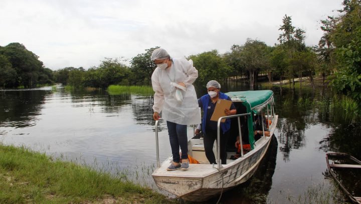 Vacinação infantil contra Covid-19 em comunidades ribeirinhas será reforçada em Manaus