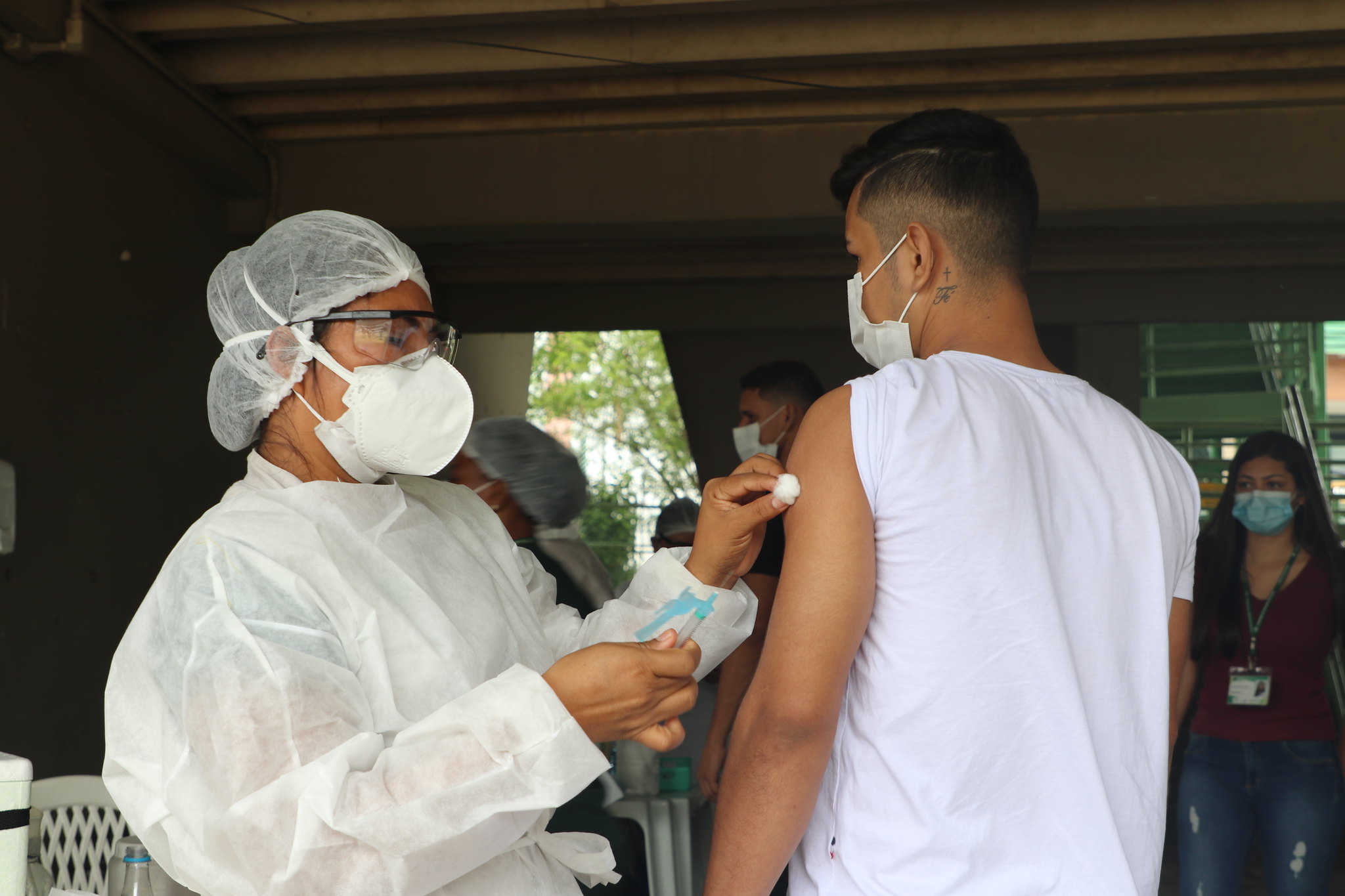 Covid: Mais de 7 mil pessoas ainda não tomaram 2ª dose da vacina em Manaus