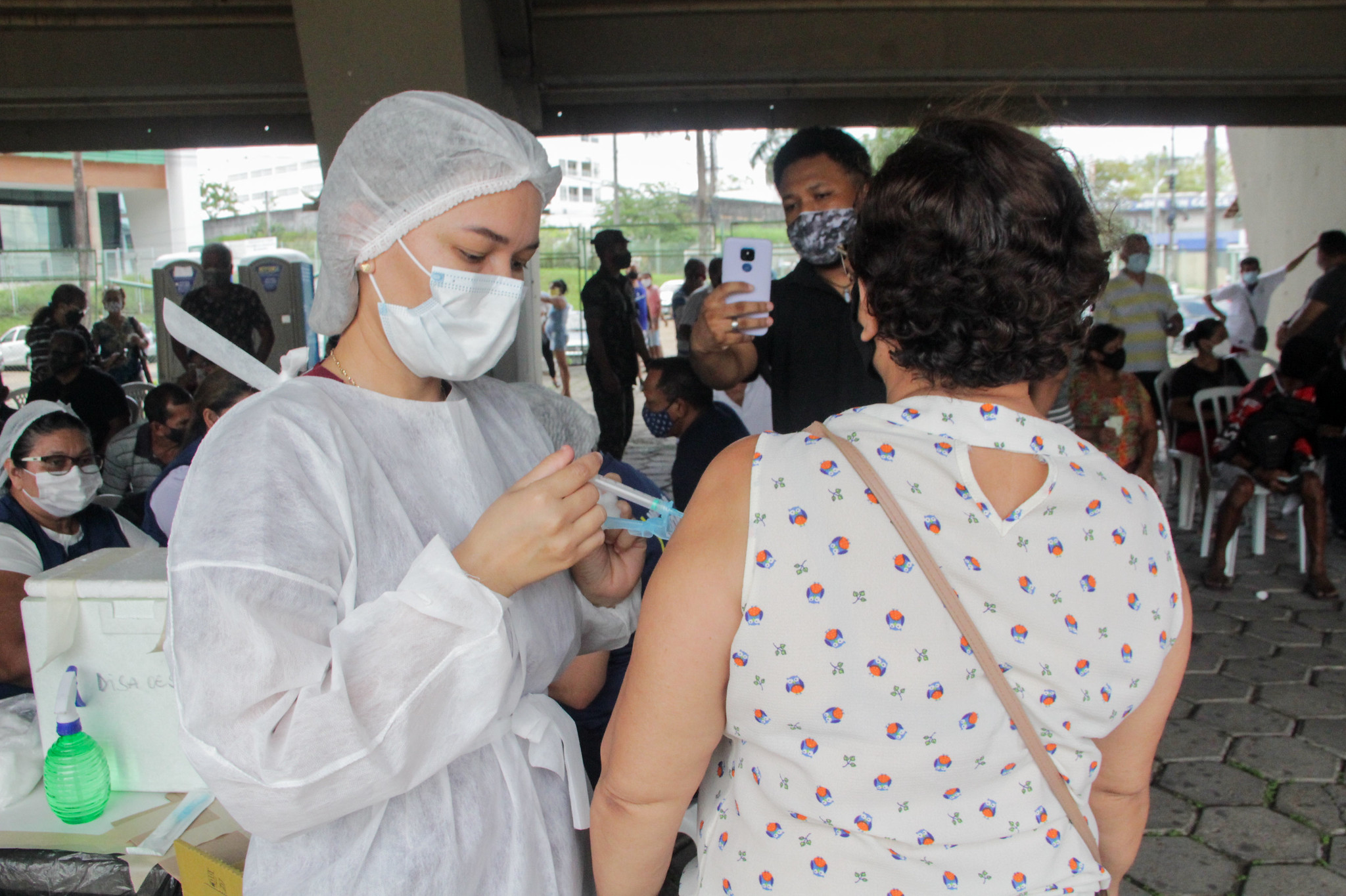 Sobras de vacinas contra a Covid são aplicadas em grupos prioritários