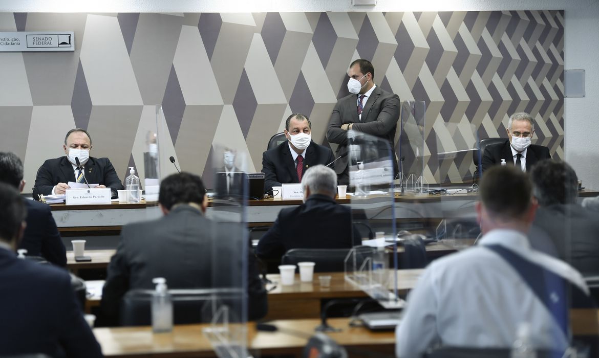 Pazuello continuará a depor na CPI da Covid nesta quinta