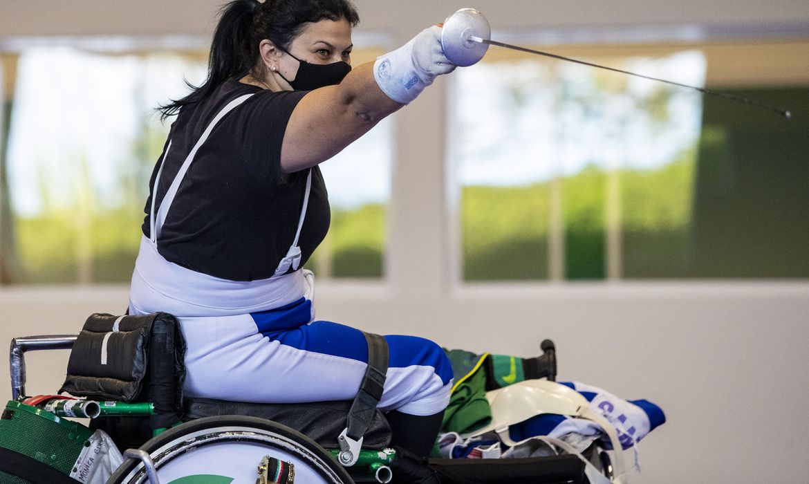Brasileiros são eliminados na esgrima em cadeira de rodas nas Paralimpíadas
