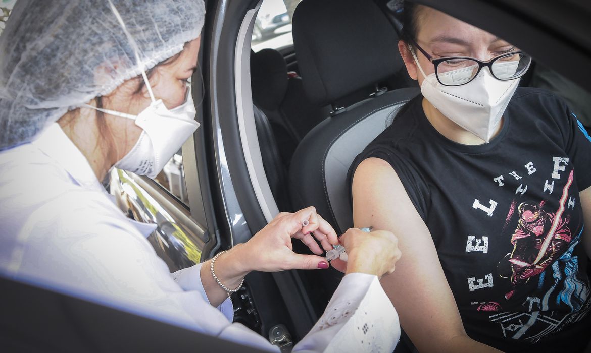 Covid-19: Mais de 18 milhões de brasileiros estão com 2ª dose da vacina atrasada