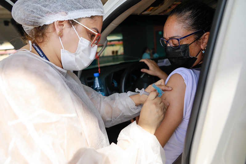 Mais de 40 mil foram vacinados contra a Covid em 7 horas de mutirão em Manaus
