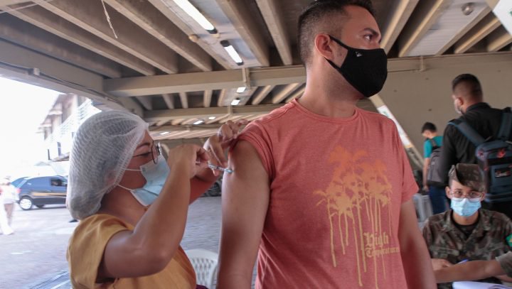 Confira locais de vacinação contra Covid-19 nesta sexta em Manaus