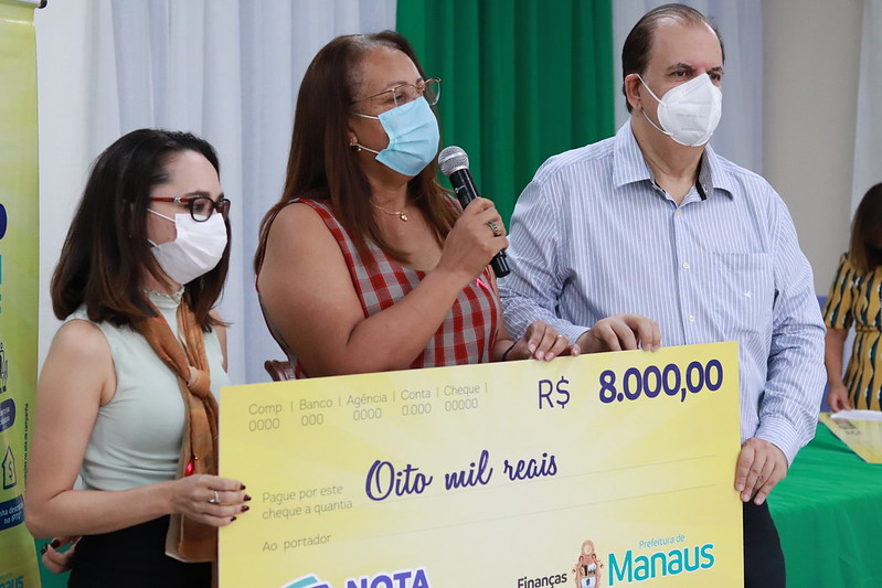 Ganhadores da 'Nota Premiada' recebem mais de R$ 110 mil em prêmios