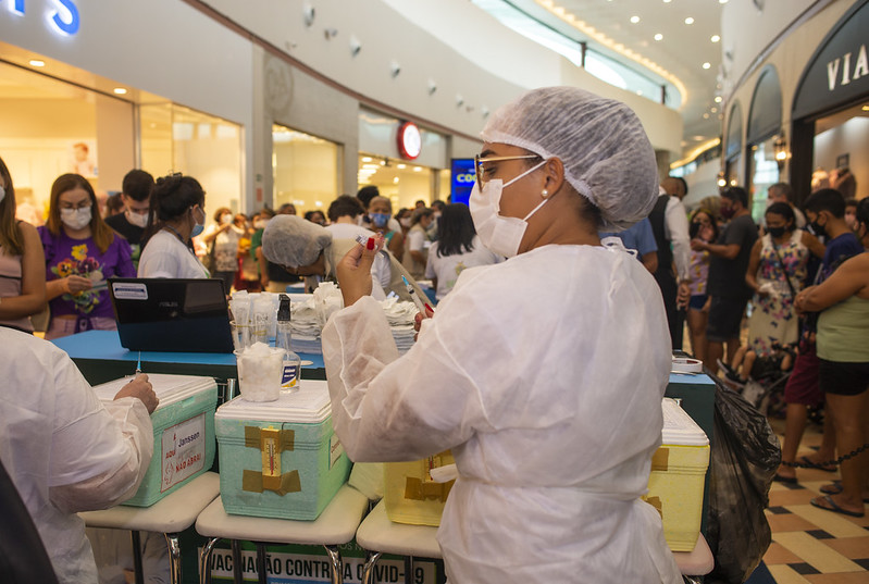 Manaus ultrapassa 400 mil faltosos da 2ª dose de vacinas contra Covid-19