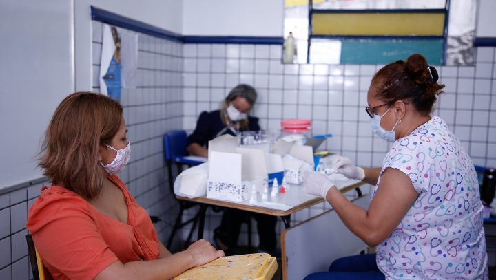Confira lista de profissionais de saúde classificados para contratação emergencial em Manaus