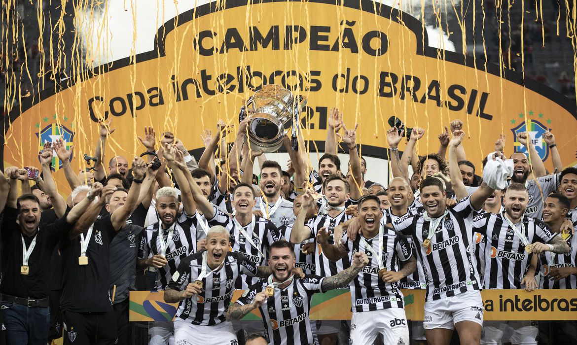Atlético-MG é bicampeão da Copa do Brasil ao derrotar Athletico-PR