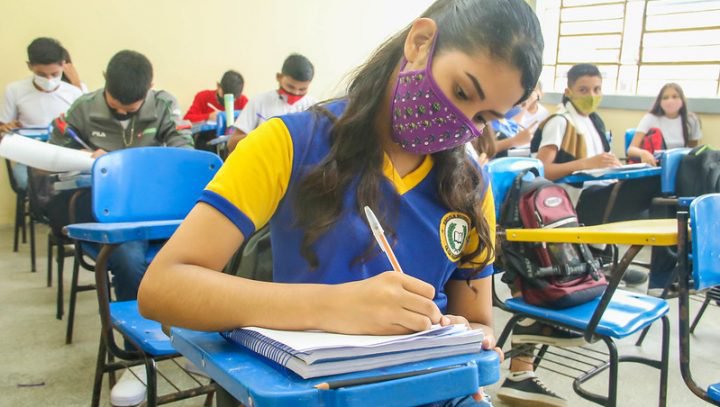 Aprovados em PSS para assistentes voluntários de alfabetização são convocados em Manaus