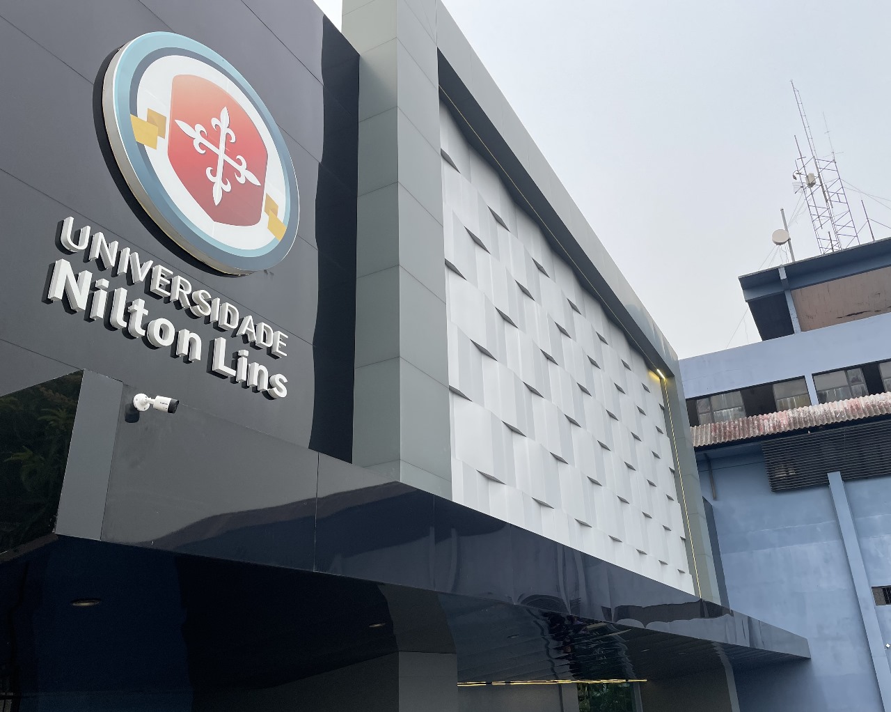 Câncer de mama e direitos das mulheres são temas de debate na Nilton Lins