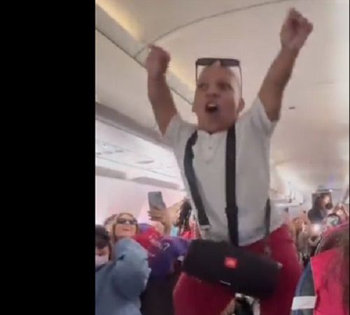 Influencers ignoram ordem da Anvisa e viajam sem máscara para Farofa da Gkay