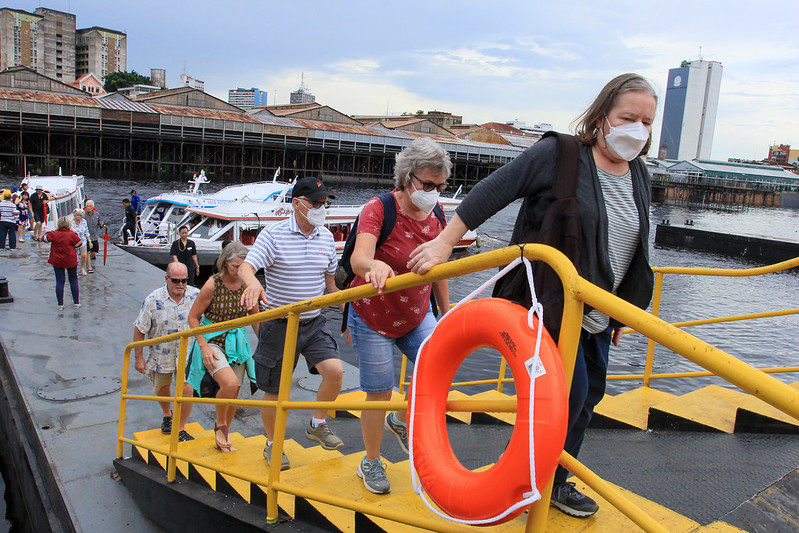 Mais de 13 mil turistas de navios luxuosos movimentam a economia do Amazonas