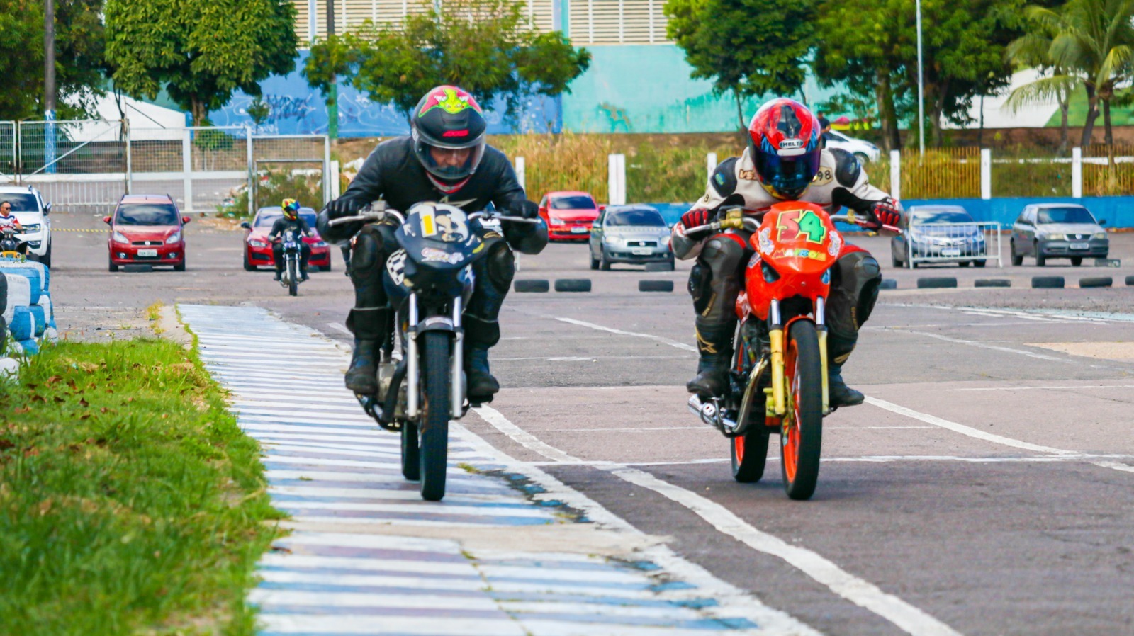 Campeonato Amazonense de Motovelocidade reúne motociclistas em kartódromo de Manaus