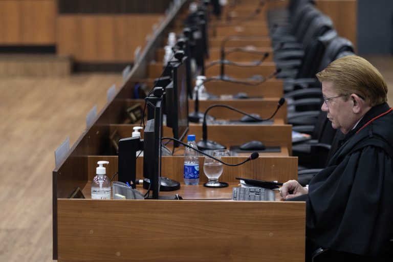 No Amazonas, detento pode ter pena abatida pela leitura desde que entenda o que leu