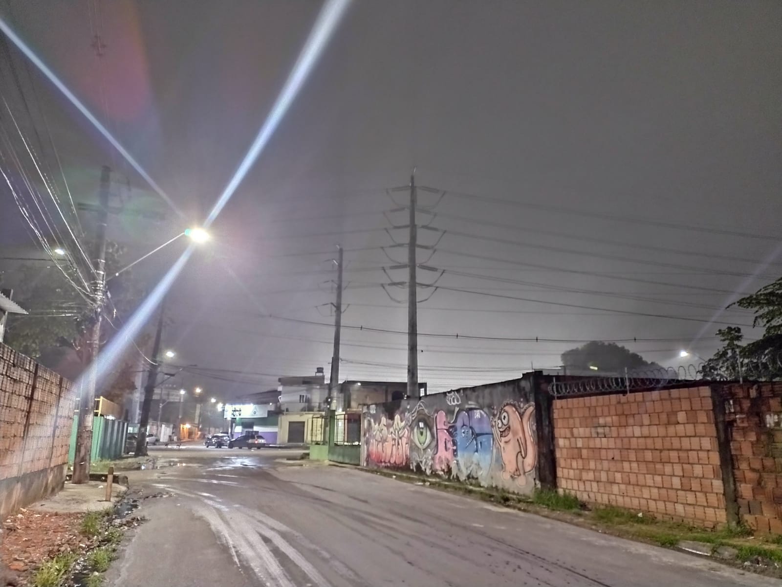 Neblina deixa clima mais ameno nesta terça em Manaus