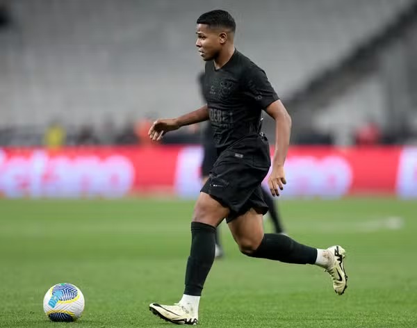 Agente de Wesley, do Corinthians, vai à Europa e trabalha com venda milionária; veja