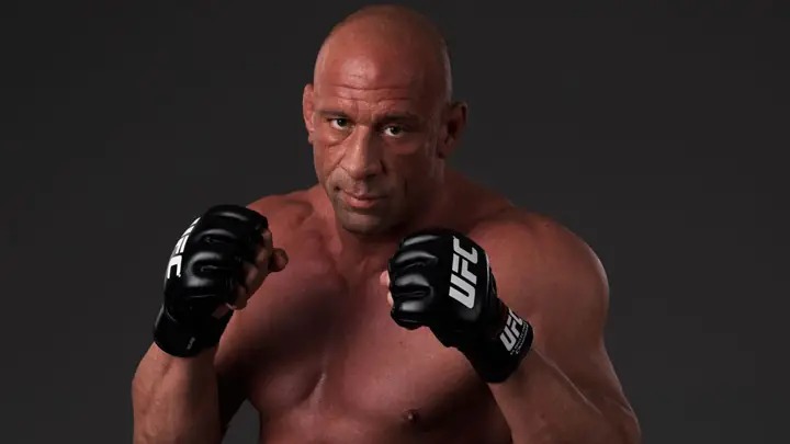 Ex-UFC está em estado crítico após salvar os pais em incêndio