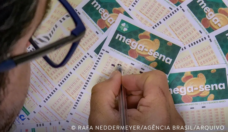 Ninguém acerta a Mega-Sena e prêmio acumula para R$ 28 milhões