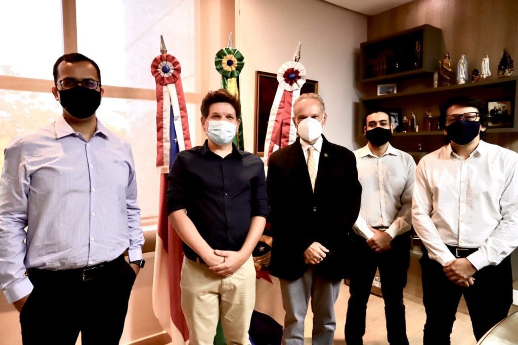 Aprovados no concurso do TCE-AM são empossados em Manaus