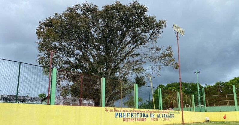 Alvarães constrói estádio com dimensões reduzidas para Copa da Floresta; entenda