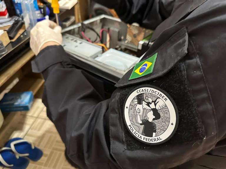 Sargento da FAB preso com conteúdo de abuso sexual de menores é solto