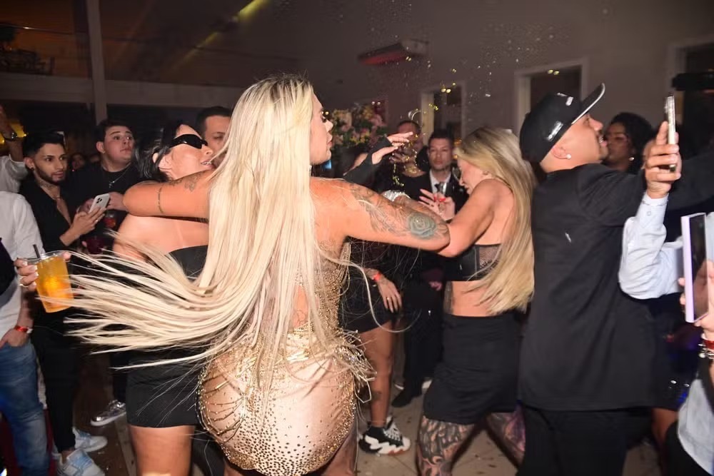 Juju Ferrari fala sobre briga com Andressa Urach e diz que agiu por instinto