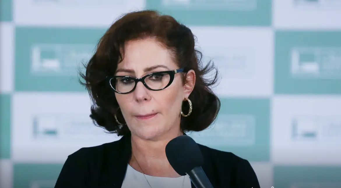 Condenação e processos eleitorais ameaçam mandato de Carla Zambelli