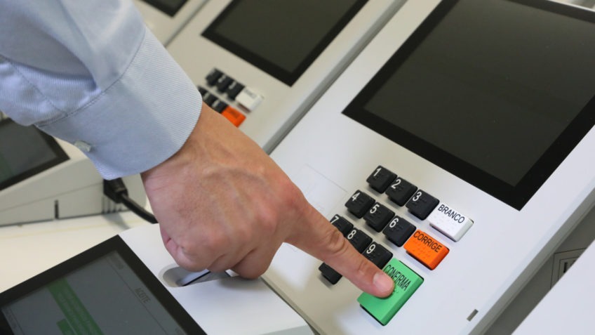 Entenda os processos de fabricação das urnas eletrônicas das Eleições 2024