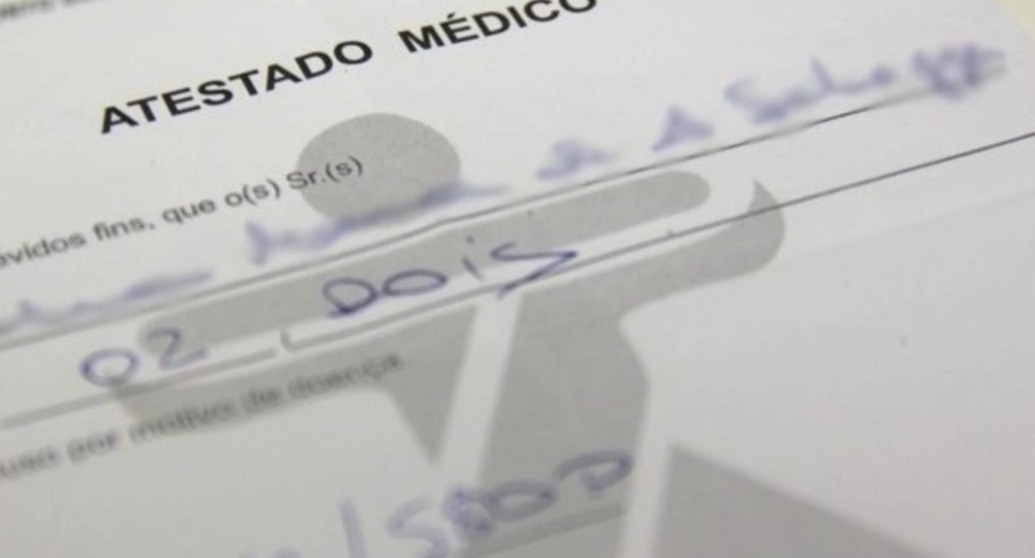 Atestado médico de 180 dias não garante estabilidade a bancária dispensada na pandemia