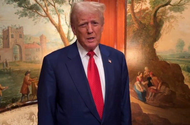 Trump anuncia bloqueio naval total a petroleiros da Venezuela