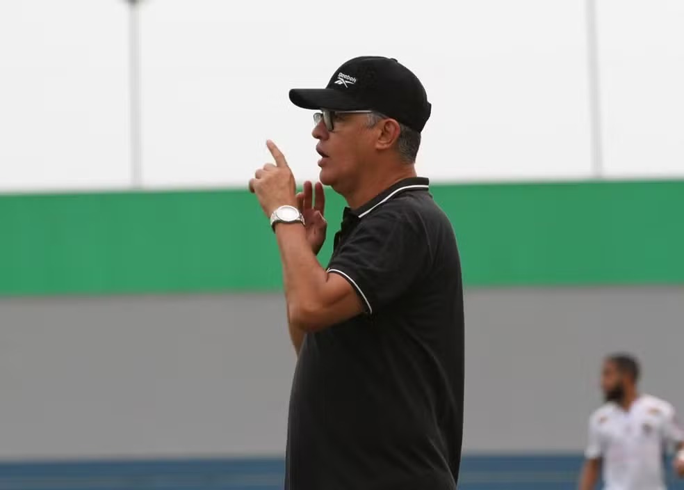 Após perder por 7 a 0 no Amazonense, técnico do Rio Negro fala pela primeira vez