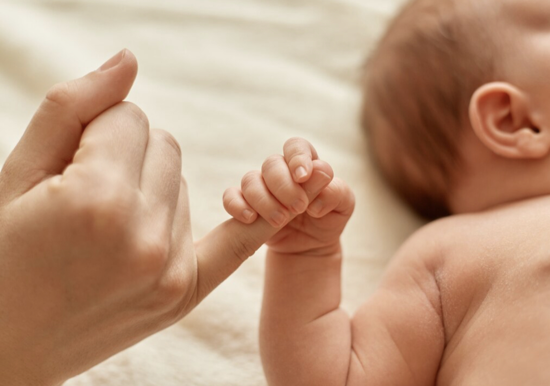 PL quer que somente mãe autorize nome do filho para evitar "surpresa" em certidão de nascimento