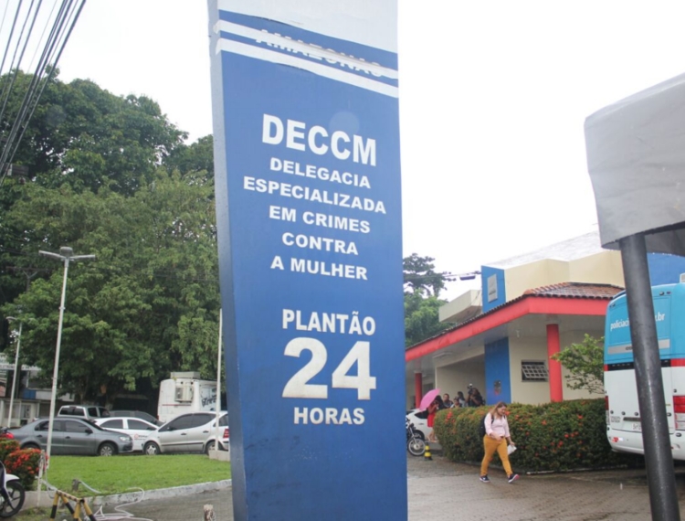 Lula sanciona lei que determina delegacias da mulher abertas 24h