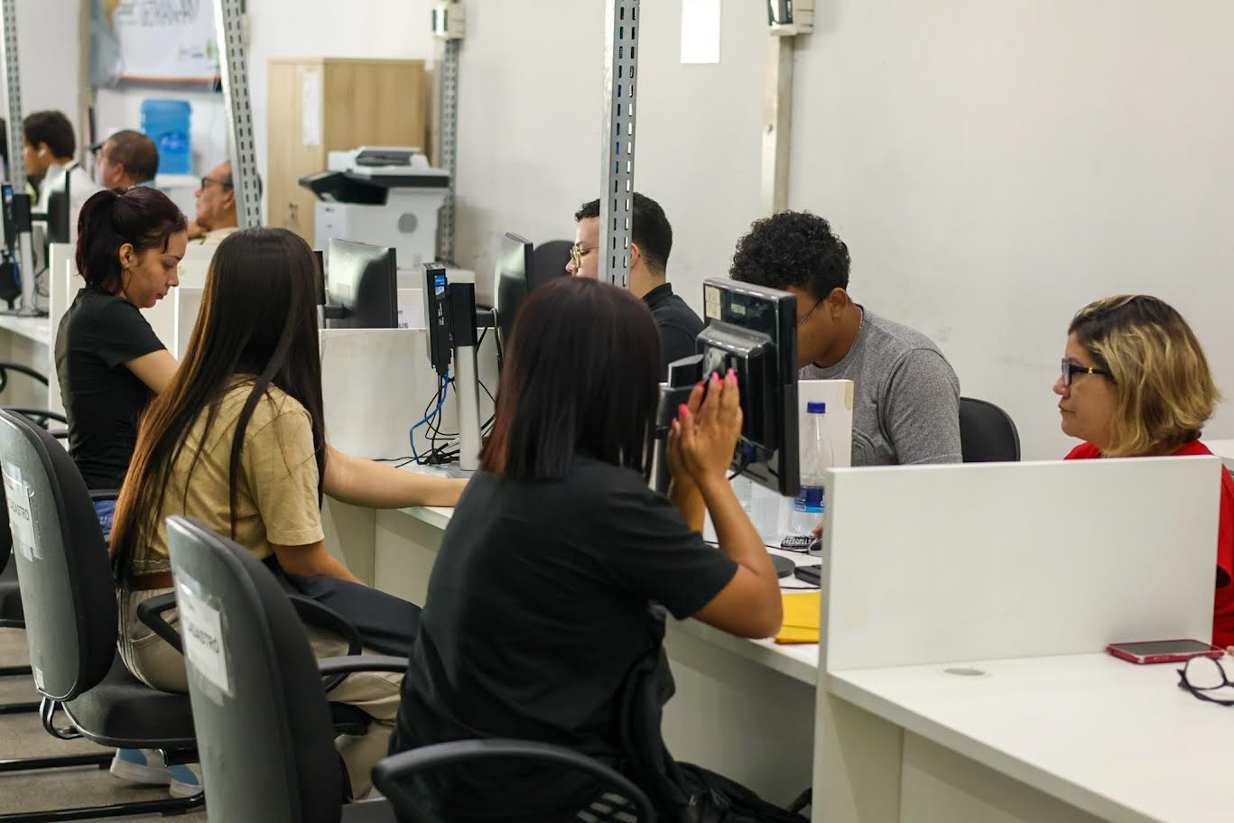 Sine Amazonas oferta 227 vagas de emprego para esta segunda; veja como se candidatar