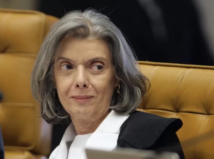 Cármem Lúcia muda voto e STF declara Moro parcial em processo de Lula