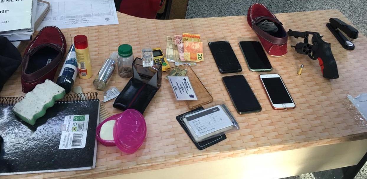 Após fazer arrastão, dupla cai de motocicleta e acaba presa em Manaus 